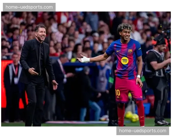 弗里克启用奥尔莫加强中场控球，为第二梯队拉扯前插空间